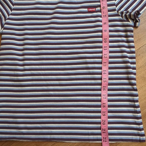 LEVIS PERFECT TEE NWOT - Picture 2 of 5